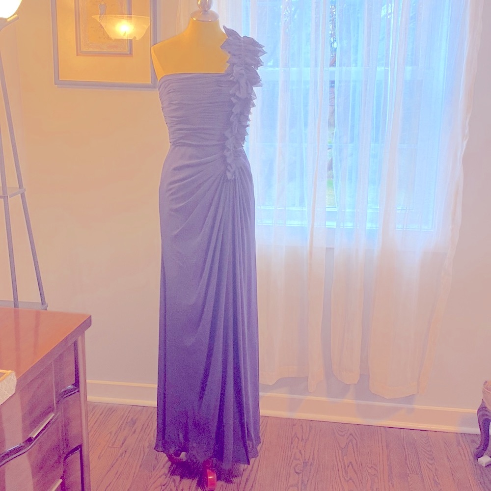TADASHI SHOJI, Black-tie Floor-length One-shoulder Gown. Dark Purple, Size 4